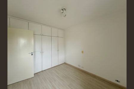 Apartamento à venda com 270m², 3 quartos e 4 vagasQuarto 2