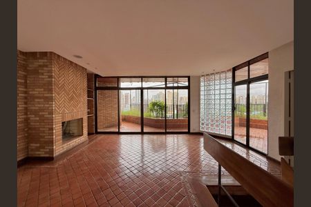 Apartamento à venda com 270m², 3 quartos e 4 vagasSala