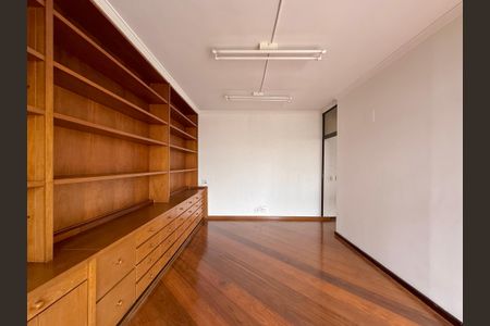 Apartamento à venda com 270m², 3 quartos e 4 vagasEscritório