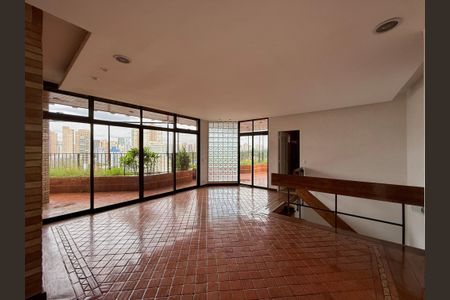 Apartamento à venda com 270m², 3 quartos e 4 vagasSala