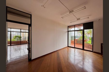 Apartamento à venda com 270m², 3 quartos e 4 vagasEscritório