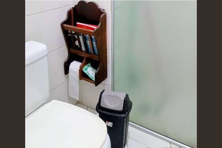 Banheiro de kitnet/studio para alugar com 1 quarto, 40m² em Centro, São Paulo