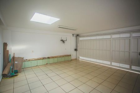 Casa à venda com 316m², 6 quartos e 3 vagasGaragem