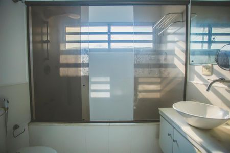 Casa à venda com 316m², 6 quartos e 3 vagasBanheiro Suíte