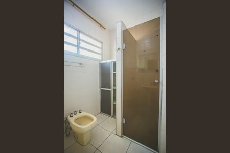 Casa à venda com 316m², 6 quartos e 3 vagasBanheiro