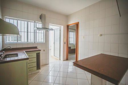 Casa à venda com 316m², 6 quartos e 3 vagasCozinha