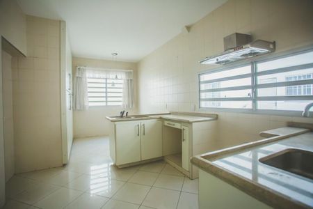 Casa à venda com 316m², 6 quartos e 3 vagasCozinha