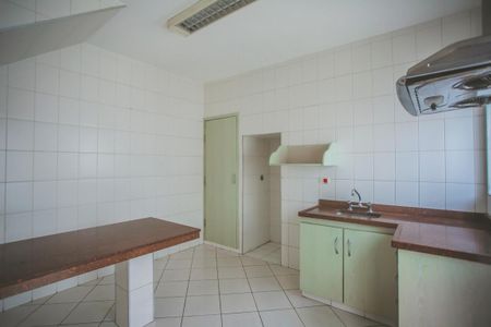 Casa à venda com 316m², 6 quartos e 3 vagasCozinha