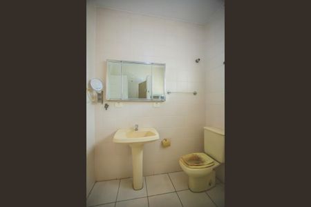 Casa à venda com 316m², 6 quartos e 3 vagasBanheiro