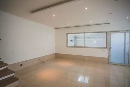 Casa à venda com 316m², 6 quartos e 3 vagasSala de Estar