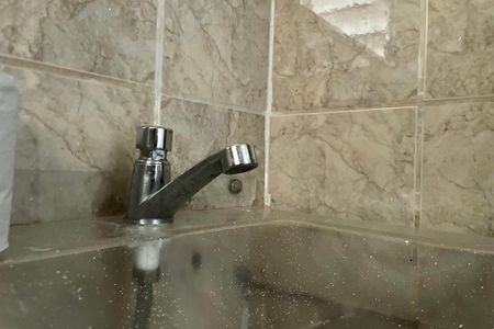 Casa para alugar com 100m², 2 quartos e 2 vagasBanheiro