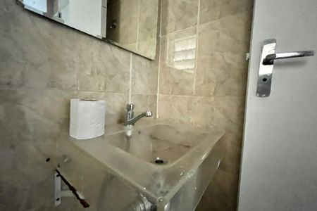 Casa para alugar com 100m², 2 quartos e 2 vagasBanheiro