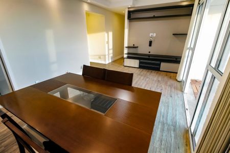 Sala de apartamento para alugar com 2 quartos, 95m² em Jardim Henriqueta, Taboão da Serra