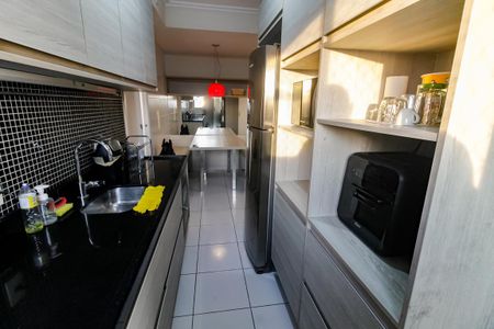 Apartamento para alugar com 95m², 2 quartos e 2 vagas Apartamento para alugar com 95m², 2 quartos e 2 vagasCozinha - Armários