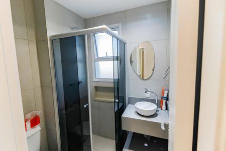 Apartamento para alugar com 95m², 2 quartos e 2 vagas Apartamento para alugar com 95m², 2 quartos e 2 vagasBanheiro da Suíte