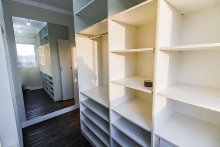 Apartamento para alugar com 95m², 2 quartos e 2 vagas Apartamento para alugar com 95m², 2 quartos e 2 vagasCloset da suíte