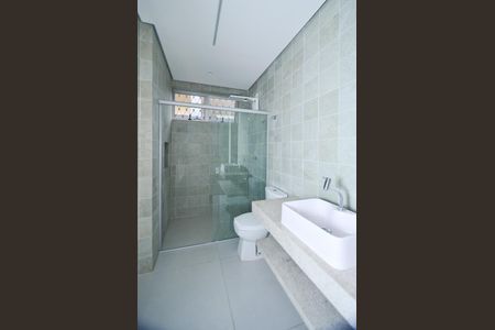 Apartamento à venda com 130m², 3 quartos e 1 vaga Apartamento à venda com 130m², 3 quartos e 1 vagaBanheiro Social