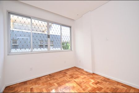 Apartamento à venda com 130m², 3 quartos e 1 vaga Apartamento à venda com 130m², 3 quartos e 1 vagaQuarto 2