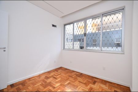 Apartamento à venda com 130m², 3 quartos e 1 vaga Apartamento à venda com 130m², 3 quartos e 1 vagaQuarto 2