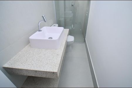 Apartamento à venda com 130m², 3 quartos e 1 vaga Apartamento à venda com 130m², 3 quartos e 1 vagaBanheiro Suíte
