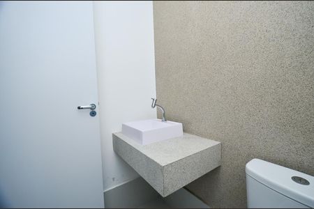 Apartamento à venda com 130m², 3 quartos e 1 vaga Apartamento à venda com 130m², 3 quartos e 1 vagaLavabo