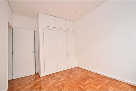 Apartamento à venda com 130m², 3 quartos e 1 vaga Apartamento à venda com 130m², 3 quartos e 1 vagaQuarto 1
