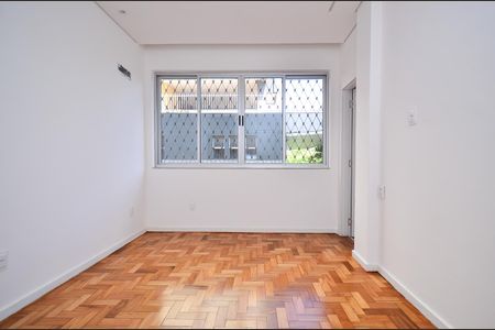 Apartamento à venda com 130m², 3 quartos e 1 vaga Apartamento à venda com 130m², 3 quartos e 1 vagaSuíte