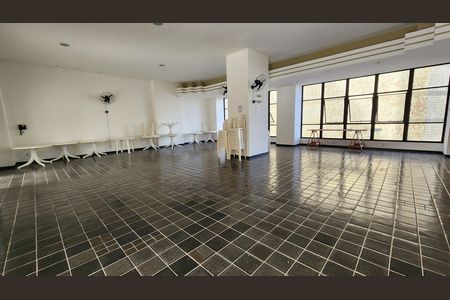 Apartamento para alugar com 44m², 1 quarto e 1 vaga Apartamento para alugar com 44m², 1 quarto e 1 vagaÁrea comum - Salao de festa