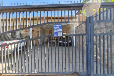 Casa à venda com 156m², 3 quartos e 5 vagasPlaquinha