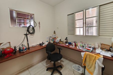 Casa à venda com 156m², 3 quartos e 5 vagasQuarto de Serviço