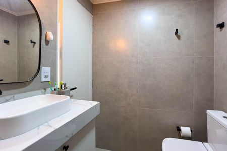 Apartamento à venda com 53m², 2 quartos e 1 vaga Apartamento à venda com 53m², 2 quartos e 1 vagaBanheiro