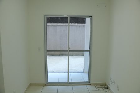 Quarto 2 de apartamento para alugar com 2 quartos, 100m² em Ouro Verde, Nova Iguaçu
