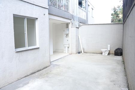 Apartamento para alugar com 100m², 2 quartos e 1 vagaQuintal