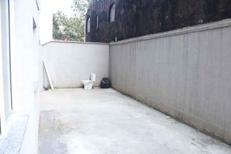 Apartamento para alugar com 100m², 2 quartos e 1 vagaQuintal