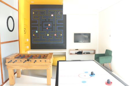 Área comum de apartamento para alugar com 2 quartos, 100m² em Ouro Verde, Nova Iguaçu