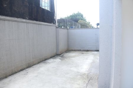 Apartamento para alugar com 100m², 2 quartos e 1 vagaQuintal