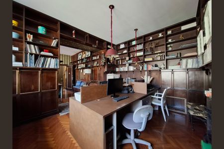 Casa à venda com 1040m², 7 quartos e 3 vagasSala 1