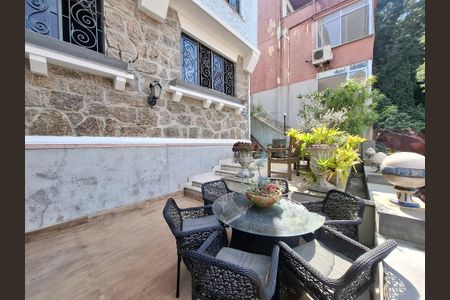 Casa à venda com 1040m², 7 quartos e 3 vagasÁrea Externa