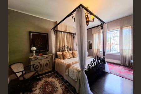 Casa à venda com 1040m², 7 quartos e 3 vagasQuarto 2