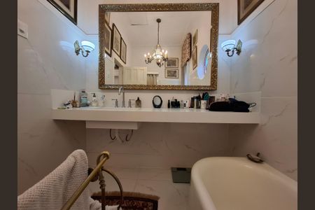 Casa à venda com 1040m², 7 quartos e 3 vagasBanheiro 4