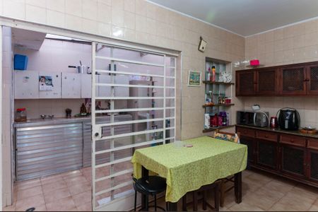 Casa à venda com 158m², 3 quartos e 6 vagas Casa à venda com 158m², 3 quartos e 6 vagasCozinha