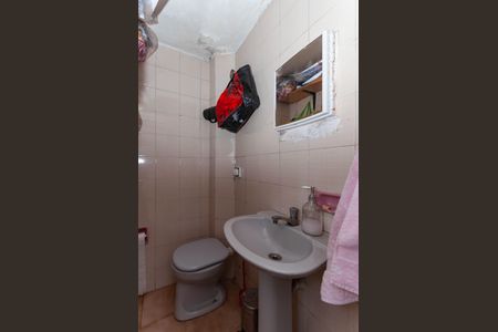 Casa à venda com 158m², 3 quartos e 6 vagas Casa à venda com 158m², 3 quartos e 6 vagasÁrea de Serviço