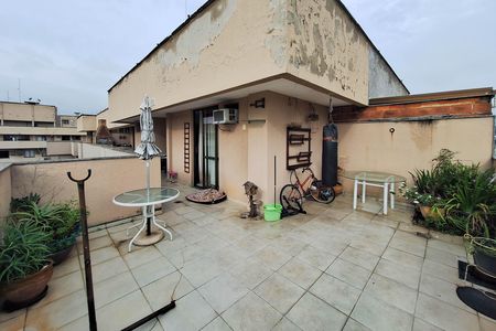 Apartamento à venda com 129m², 2 quartos e 2 vagas Apartamento à venda com 129m², 2 quartos e 2 vagasCobertura