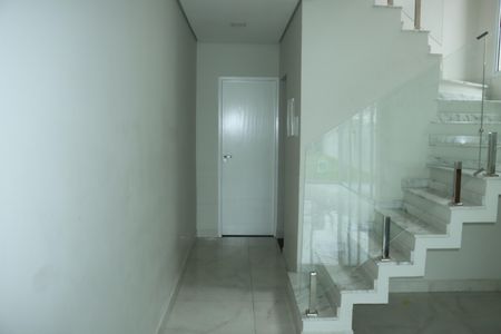 Casa de Condomínio para alugar com 3 quartos, 110m² em Jardim Semiramis, Cotia