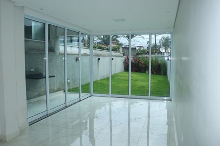 Sala de casa de condomínio para alugar com 3 quartos, 110m² em Jardim Semiramis, Cotia
