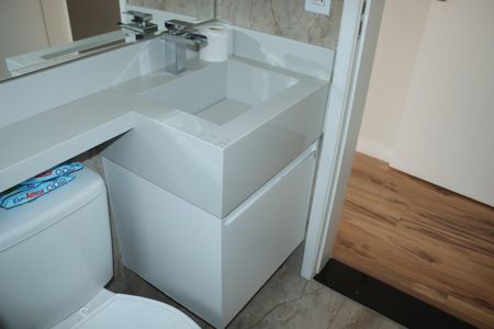 Casa de condomínio para alugar com 110m², 3 quartos e 2 vagasBanheiro Social