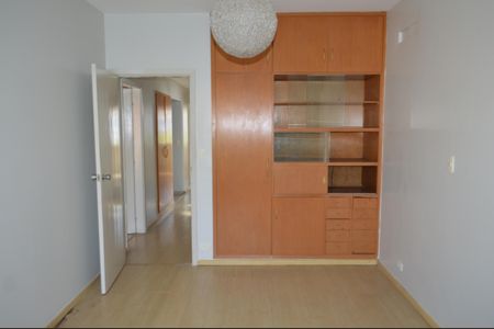 Casa para alugar com 336m², 5 quartos e 4 vagasQuarto 4