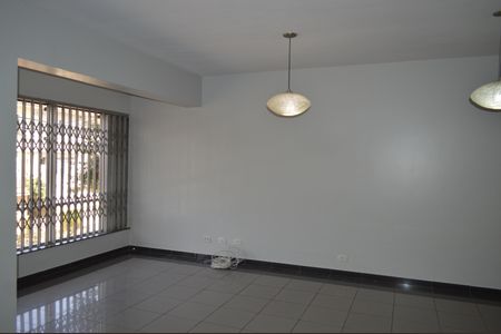 Casa para alugar com 336m², 5 quartos e 4 vagasSala