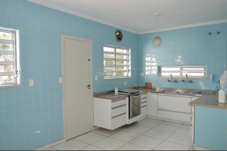 Casa para alugar com 336m², 5 quartos e 4 vagasCozinha