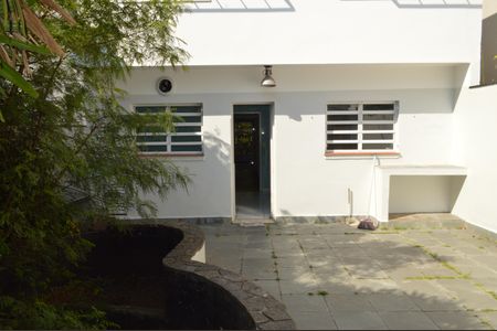 Casa para alugar com 336m², 5 quartos e 4 vagasQuintal